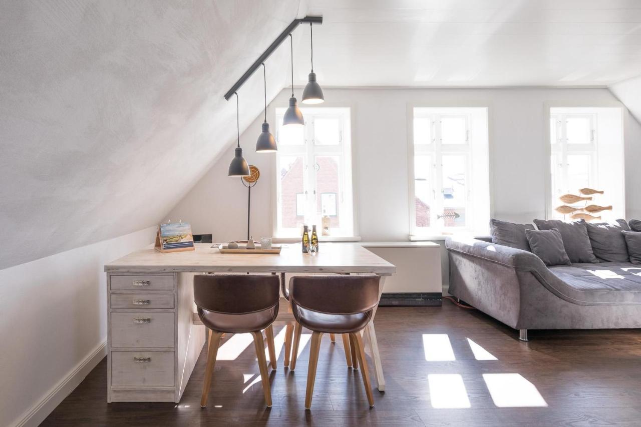 Apartmenthaus Theodor Storm - Unter Sternen 후줌 외부 사진