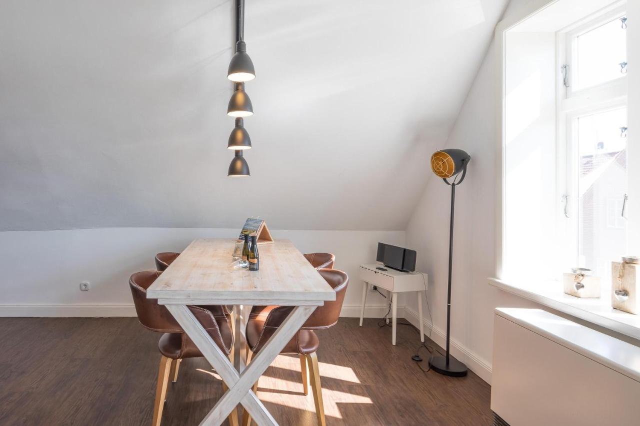 Apartmenthaus Theodor Storm - Unter Sternen 후줌 외부 사진
