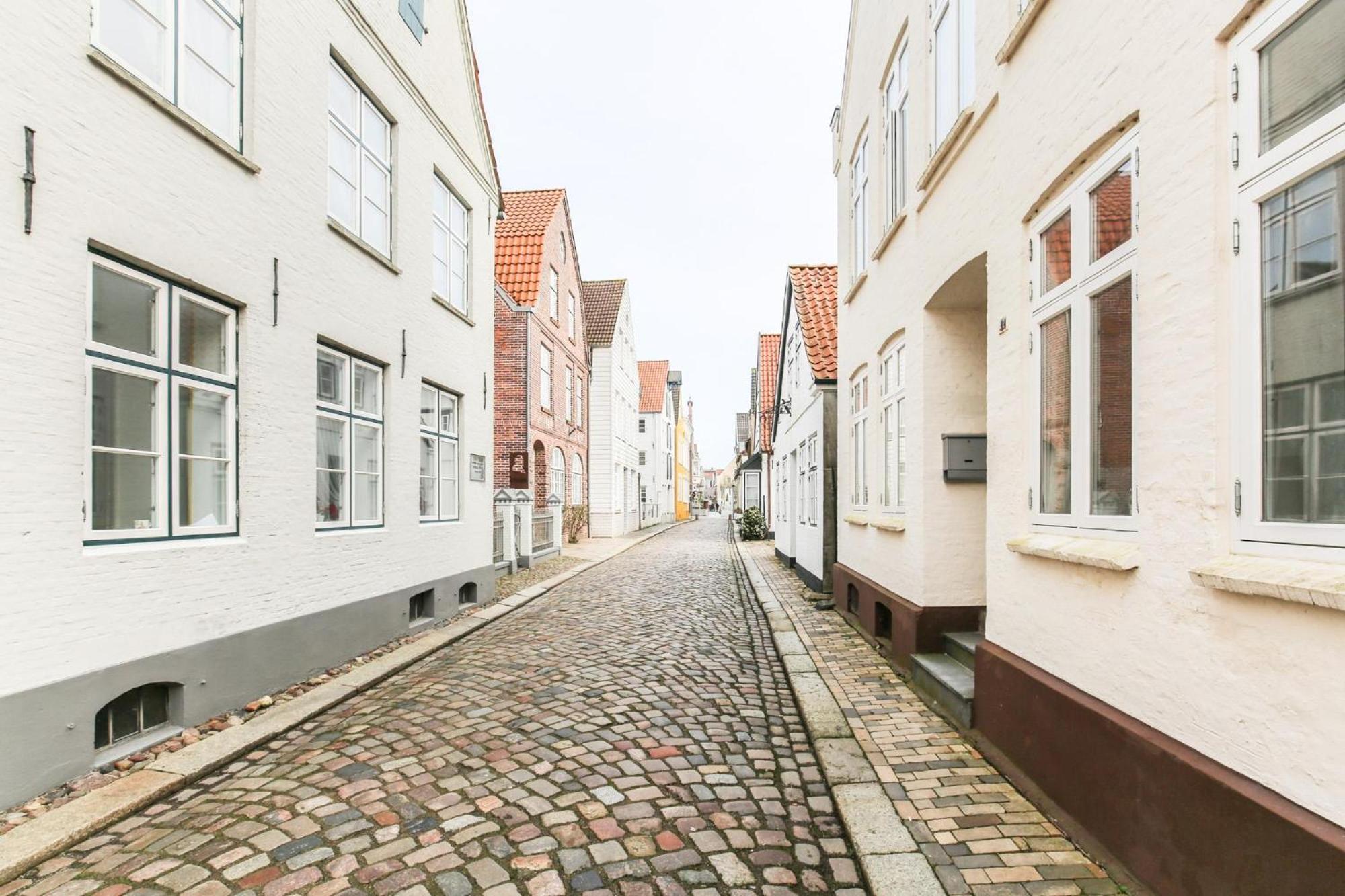 Apartmenthaus Theodor Storm - Unter Sternen 후줌 외부 사진